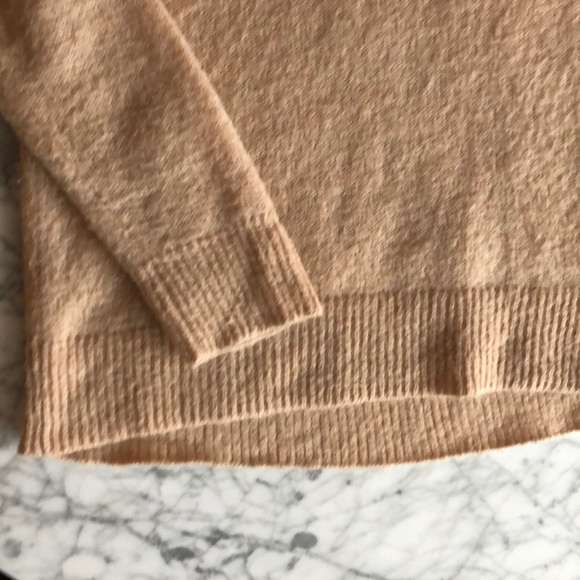 H&M Sweater - Picture 3 of 4